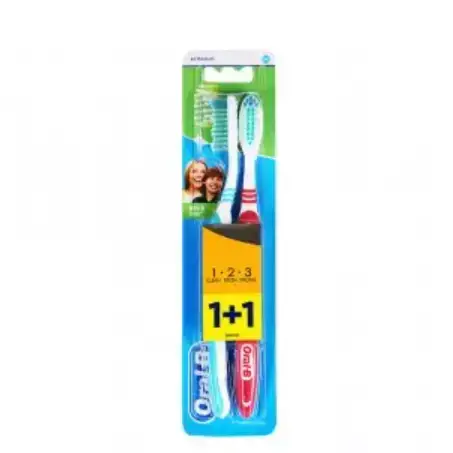 Зубная щетка Oral-B 3 Effect Натуральная свежесть 40 средняя, ​​1+1 шт