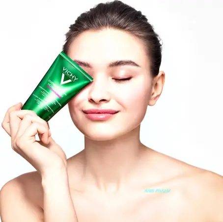 VICHY НОРМАДЕРМ ФІТОСОЛЮШН КРЕМ-ГЕЛЬ мат. д/глиб. очищ. жирн., схил. до недол. шкіри 125 мл